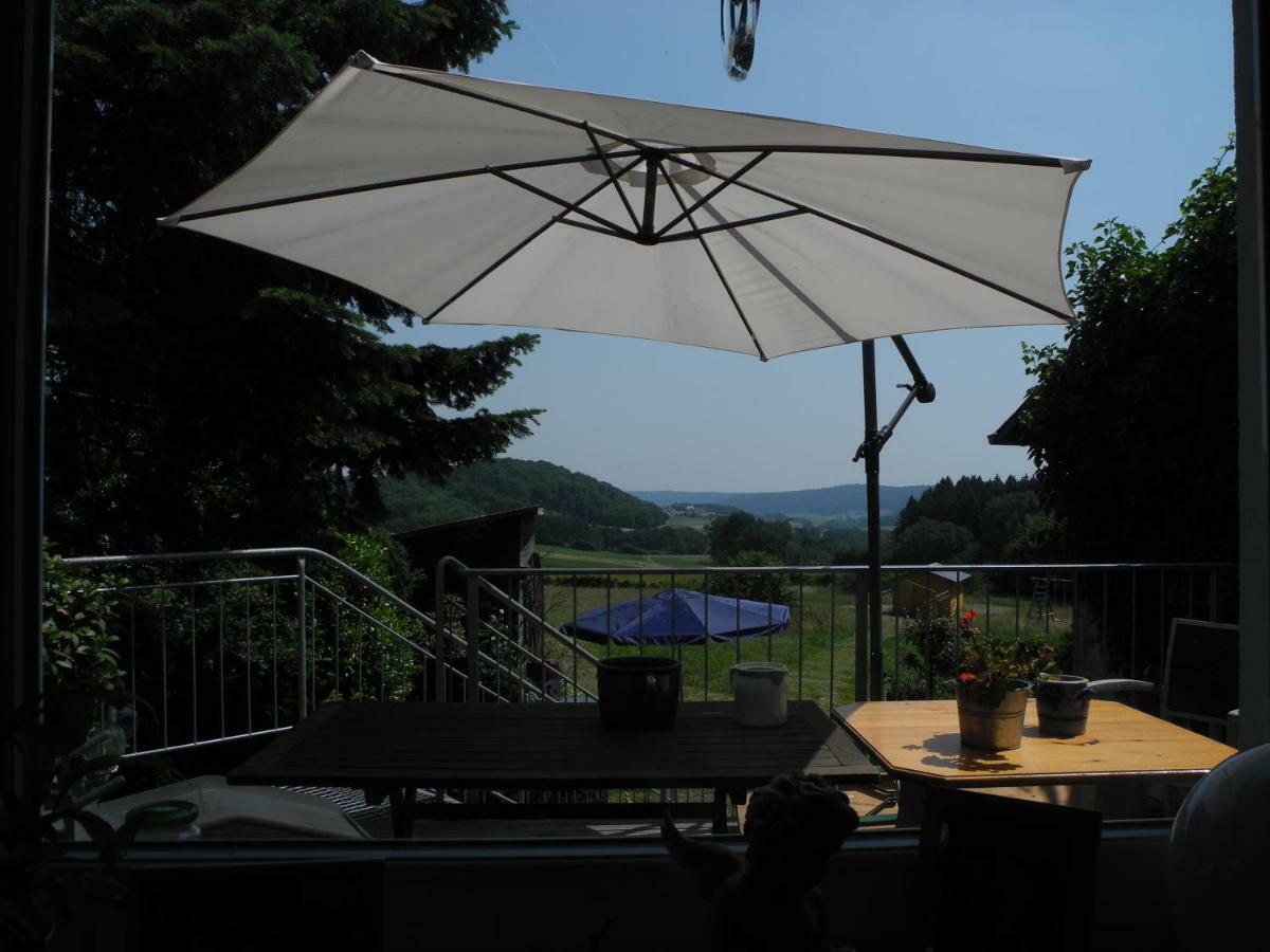 Villa Luzia Meuspath Exteriör bild
