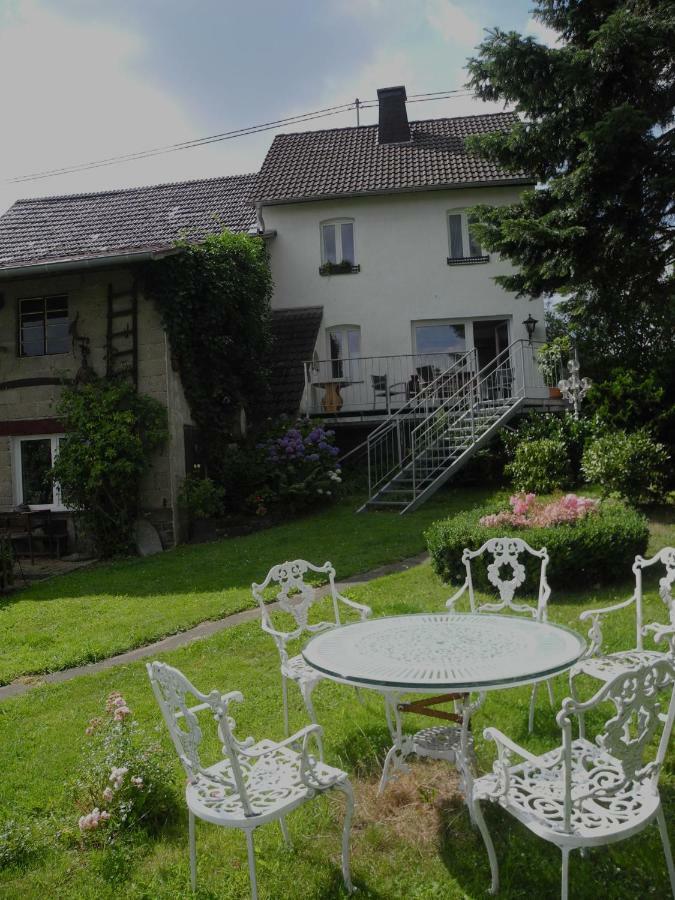 Villa Luzia Meuspath Exteriör bild